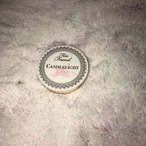Never used too Faced candlelight glow.